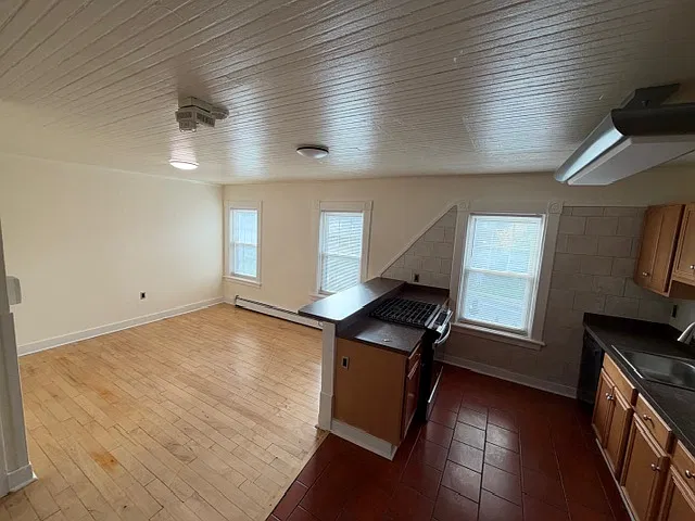 2 bed, 995 sqft, $1,475 — Photo 3