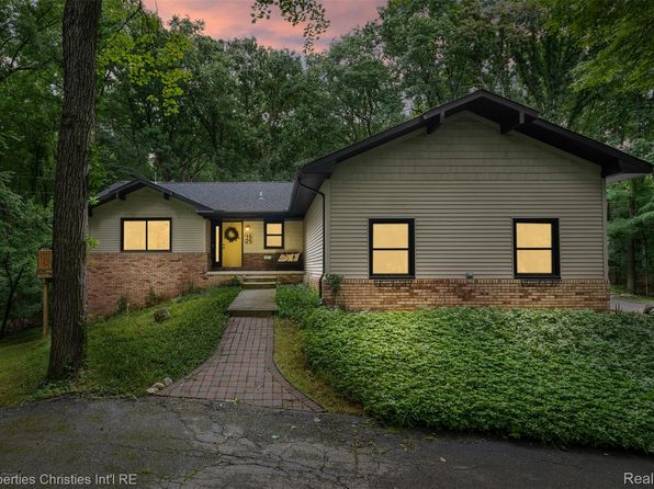 1625 Perry Lake Rd