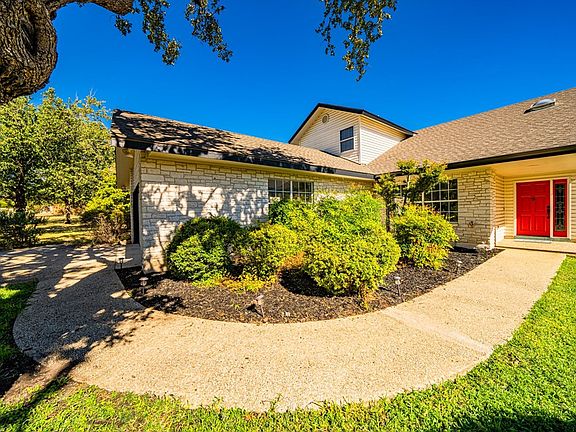 3rd image of 2402 Birkdale Ln