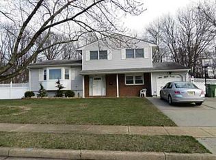 8 Kierst St, Parlin, NJ 08859