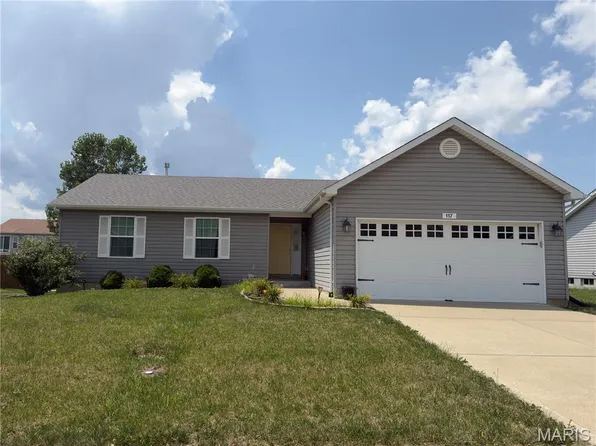 117 Falcons Crest Dr, Wright City, MO 63390