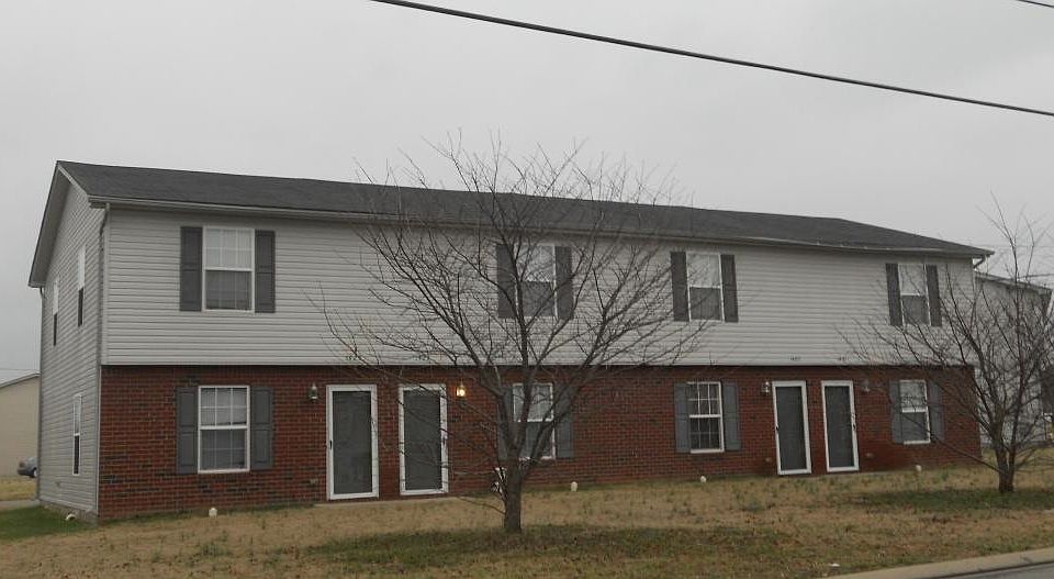 1st image of 1425-1431 Chariot Dr