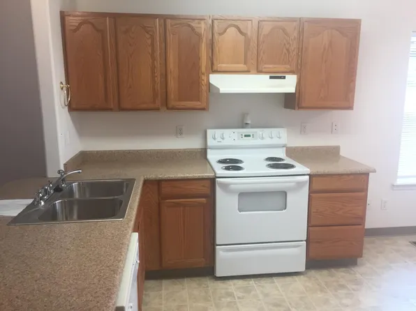 1292 Clearsprings Dr, Medford, OR 97501