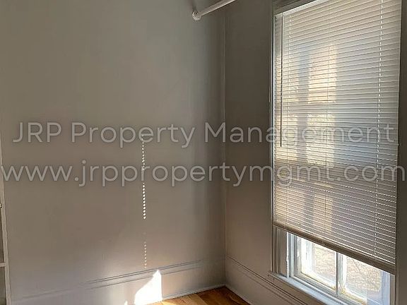 5th image of 612 Oakhill Ave