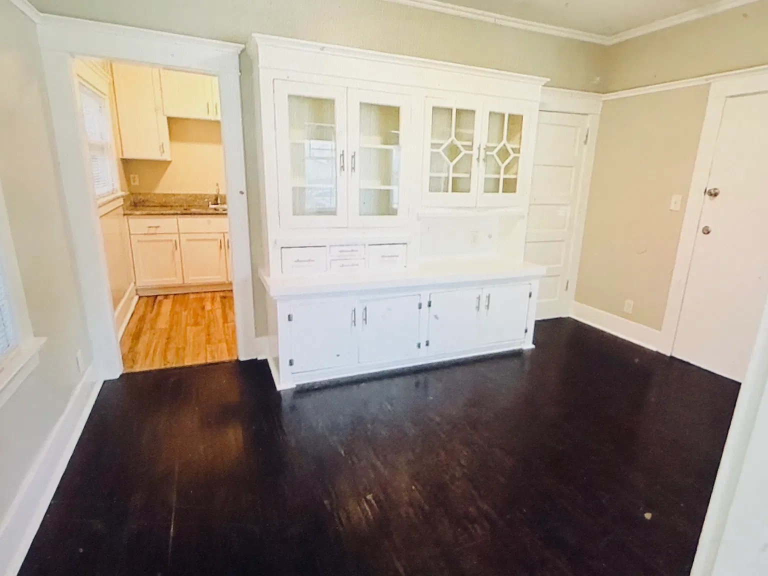 32 Orange Ave — Photo 4