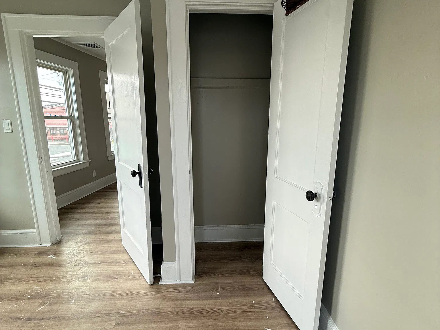 1 bed, 650 sqft, $2,100 — Photo 3