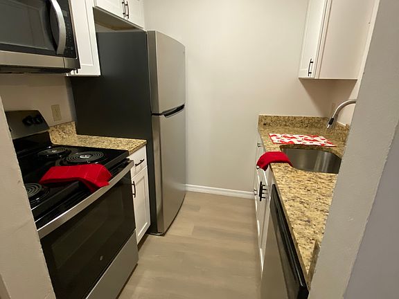 2nd image of 1485 37th St #211