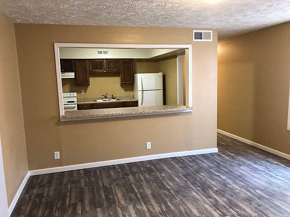 4th image of 1000 Hollywood Dr #7
