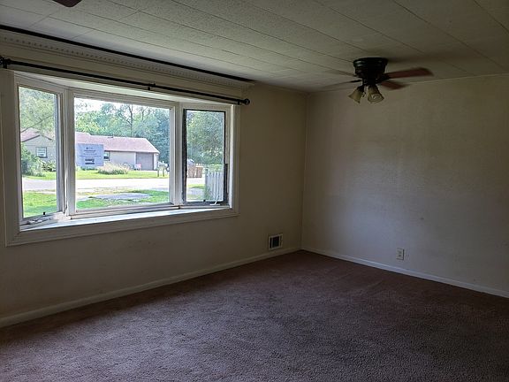 3rd image of 138 Wilson Ave