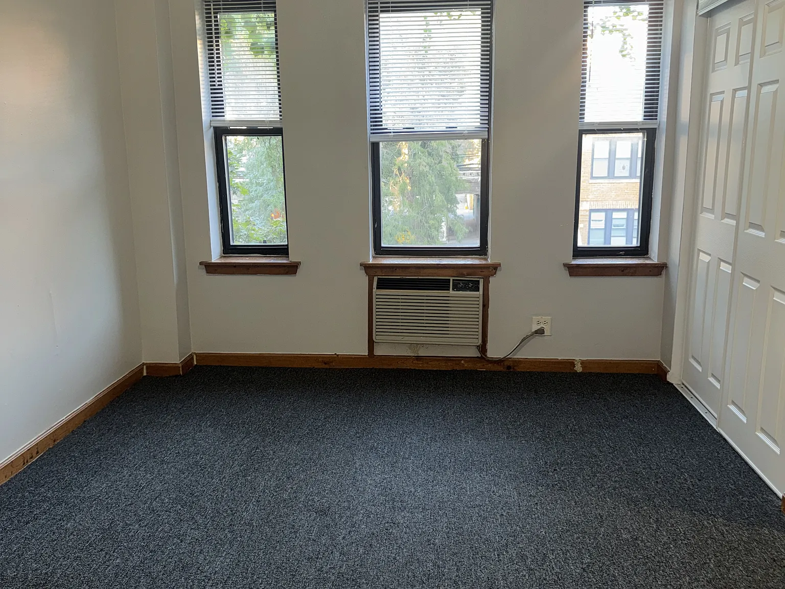 Studio, $1,050 — Photo 2