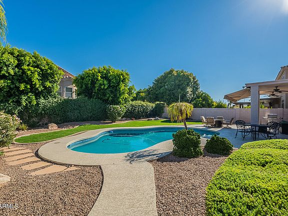 5th image of 5219 E HELENA Drive