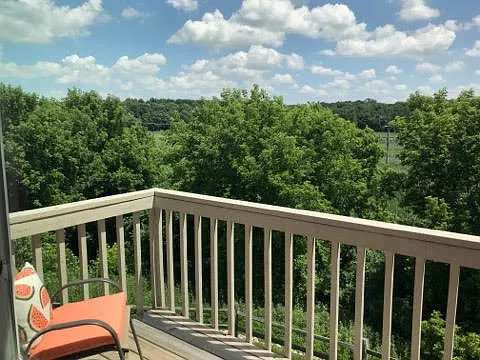300 Crestview Dr #D — Photo 4