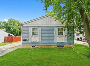 1616 Wilcox St, Crest Hill, IL 60403