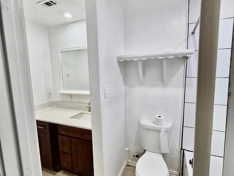 5013 Copperbend Blvd #B — Photo 3