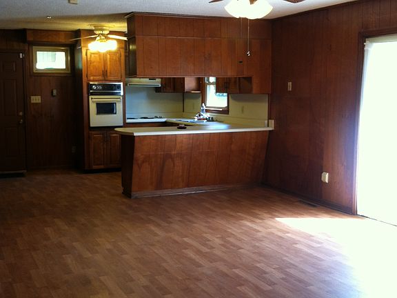 den/kitchen combination