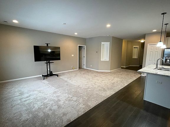 4th image of 6320 Glenbrook Ave