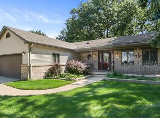 1975 Govert Dr, Schererville, IN 46375