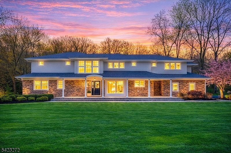 1st image of 777 Valley Rd
