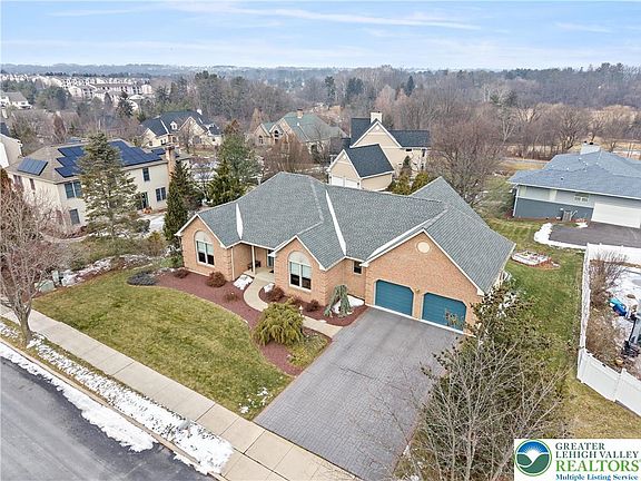 2nd image of 207 N 36th St