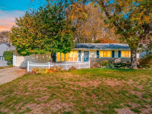 1909 Winters Dr, Portage, MI 49002