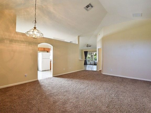 5th image of 214 Hanging Moss Cir