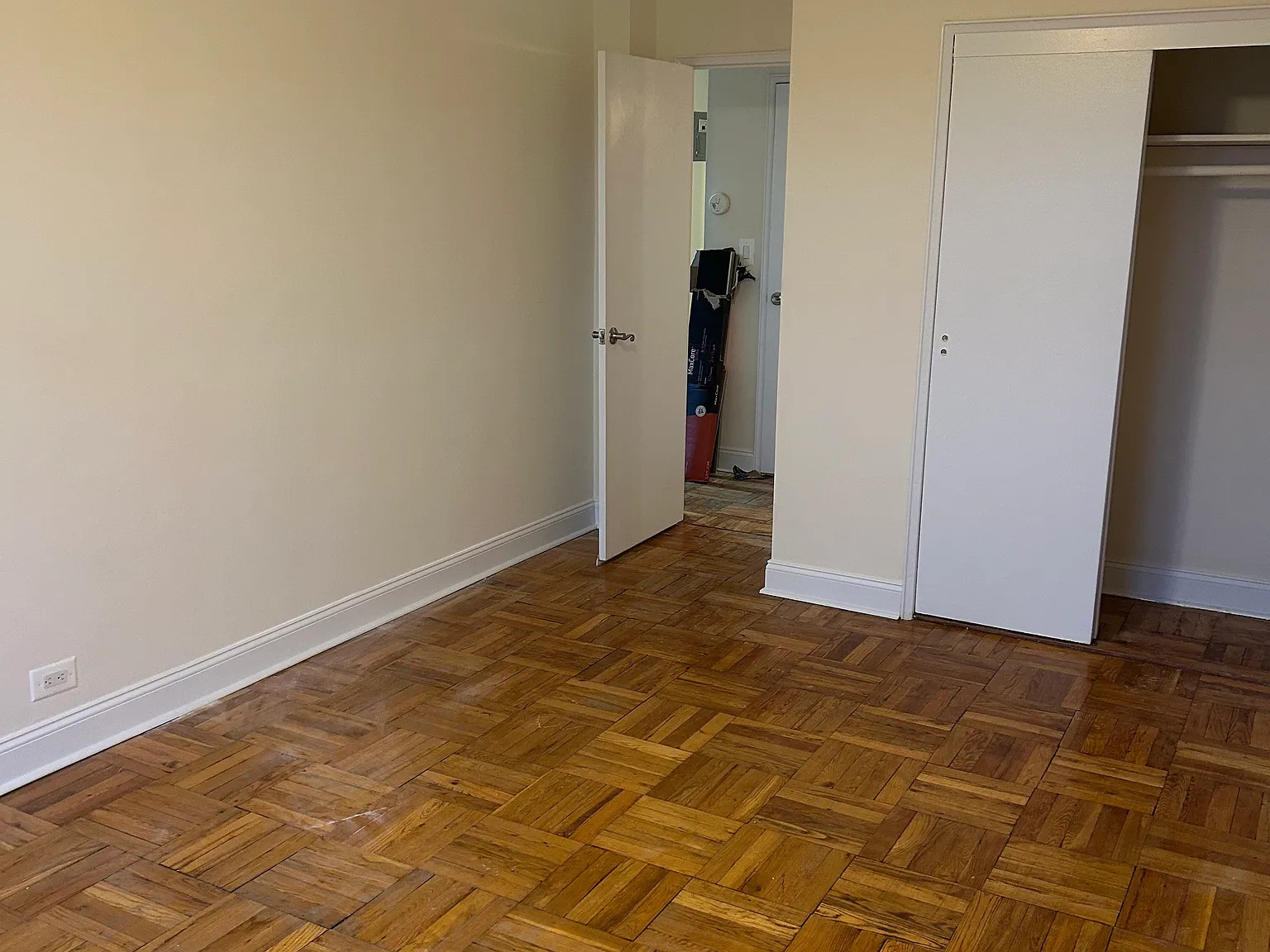 8855 Bay Pkwy — Photo 3