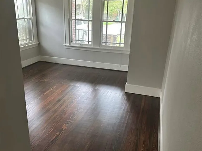 831 Le Green St — Photo 4