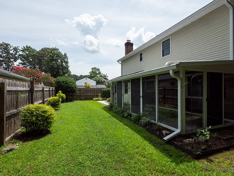 1768 Olympic Dr — Photo 35