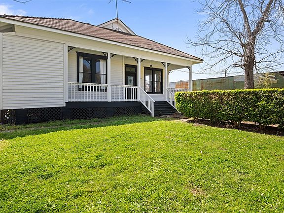 3rd image of 608 Miller St