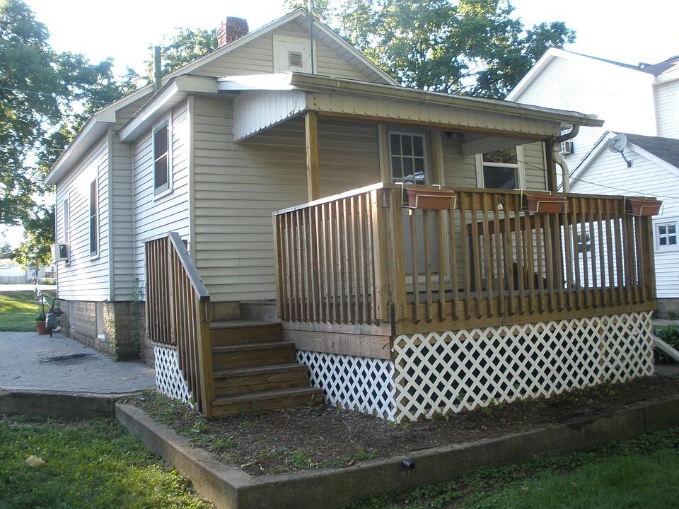 Rear view of outdoor deck facing fox river facing river