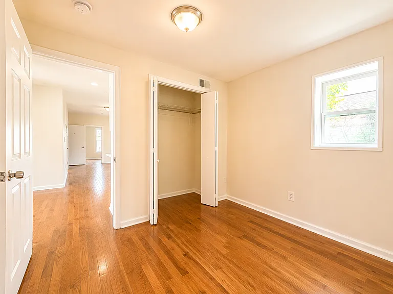 435 S 17th St #1 — Photo 2