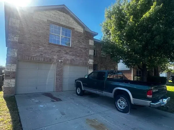 8505 Star Thistle Dr, Fort Worth, TX 76179