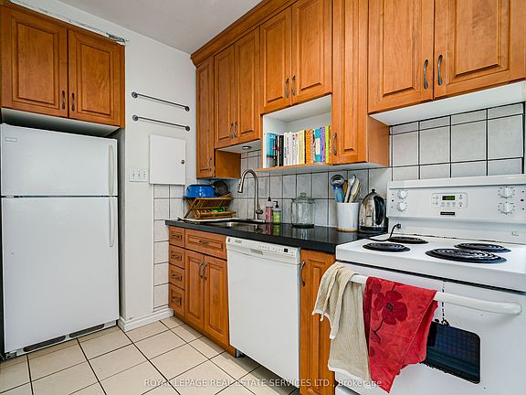 4th image of 50 Glenrose Ave #4