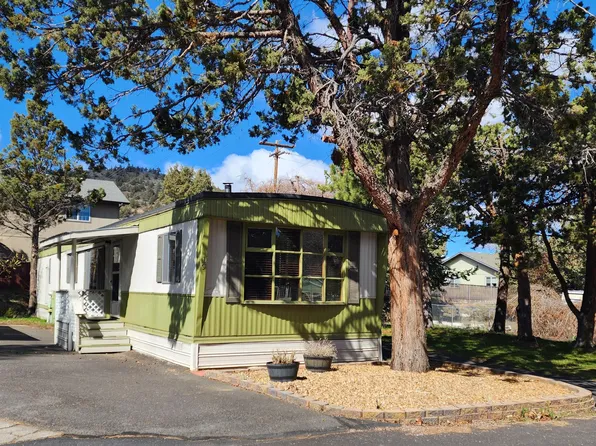 2200 NE Highway 20 Unit 19, Bend, OR 97701