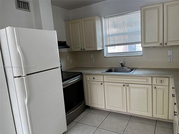 2nd image of 181 NW 47th Ave #2