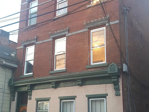 2nd image of 18 Willow St APT 1