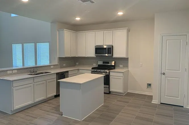 14422 Rifleman Rd — Photo 3