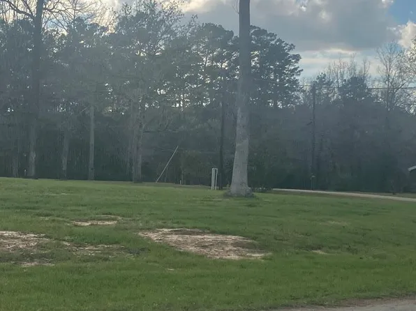 138 Pineridge Dr, Hemphill, TX 75948