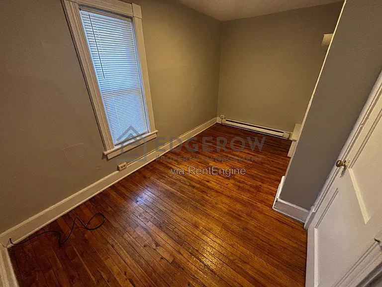 635 Lafayette Ave NE #2 — Photo 9