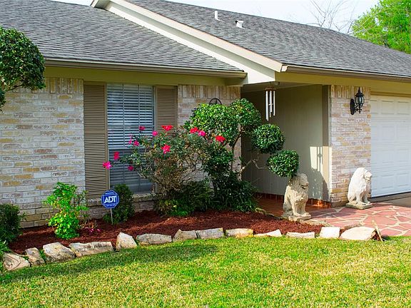 2nd image of 17903 Glenmorris Dr