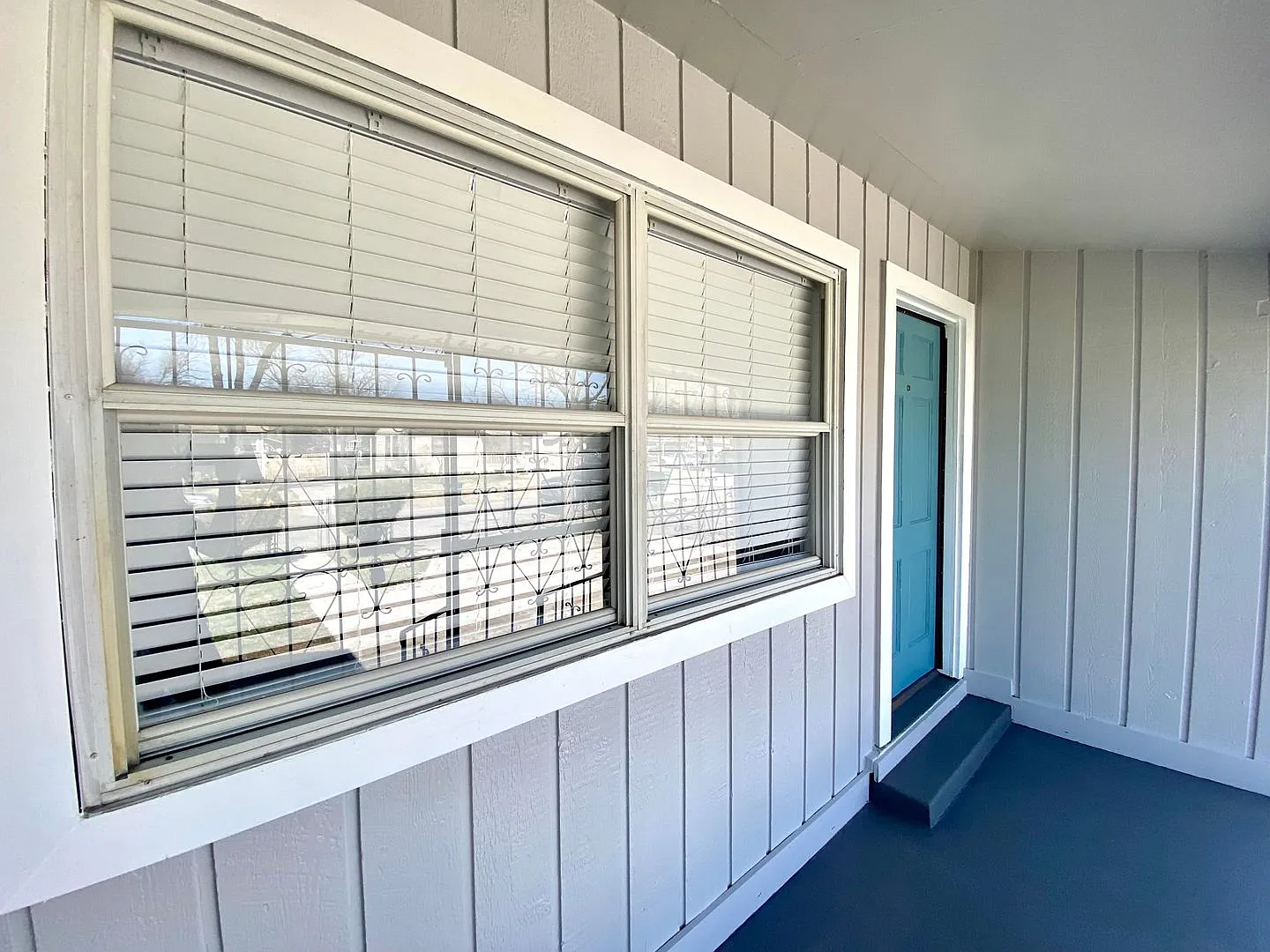 3 Bedroom 3 bathroom Remodeled home ready to be loved — Photo 4