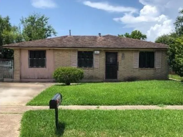 7833 Britt St, Westwego, LA 70094