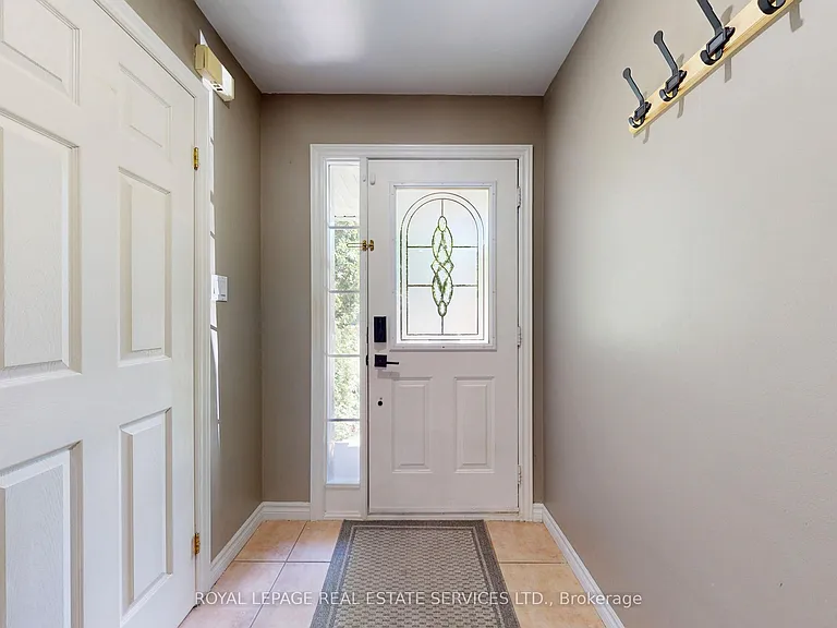 65 Morwick Dr — Photo 4