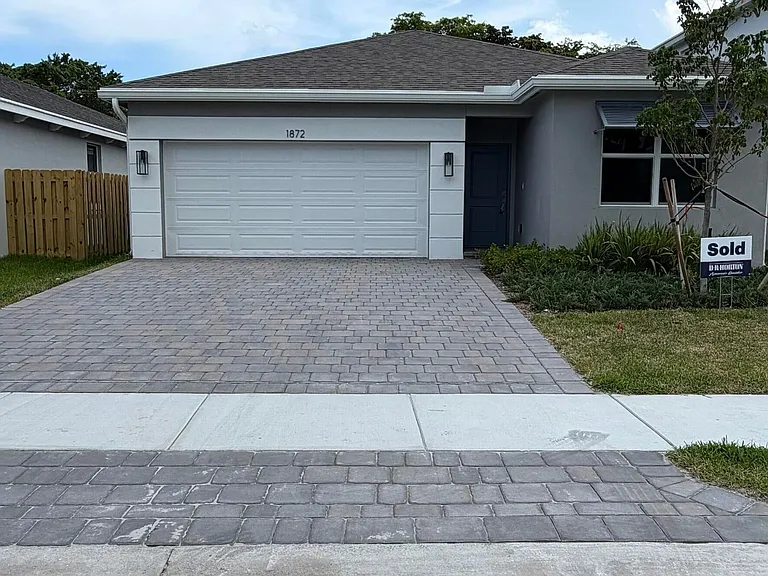 1872 NW 6th Ave #0 — Photo 26