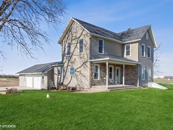 5403 Sharon Center Rd SW, Kalona, IA 52247