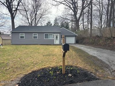 8 Thames Drive, Niskayuna, NY, 12309
