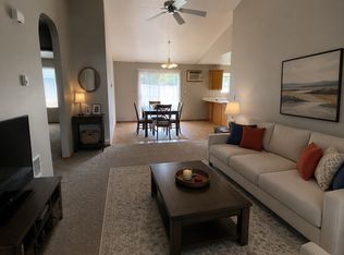 904 Speyers Rd #B, Selah, WA 98942