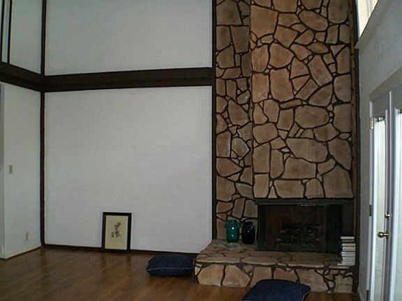 2nd image of 2916 Country Place Cir