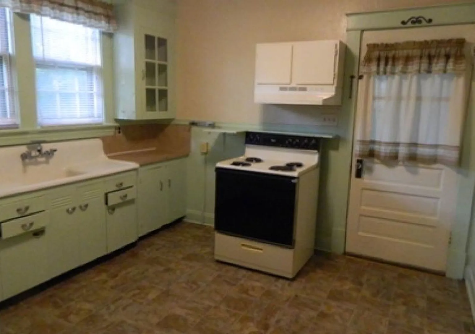 408 Monticello Avenue Apts A-C — Photo 3