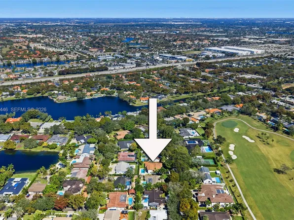 16140 Aberdeen Way, Miami Lakes, FL 33014